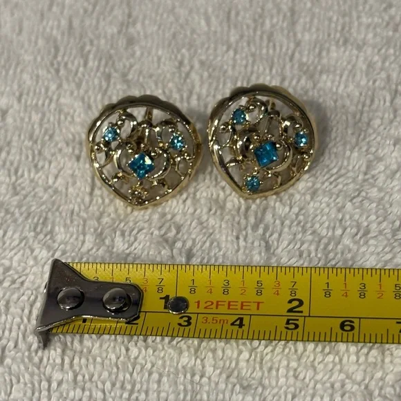Vintage Gold-Tone Filigree Screw Back Earrings with Blue Rhinestones - Picture 4 of 9